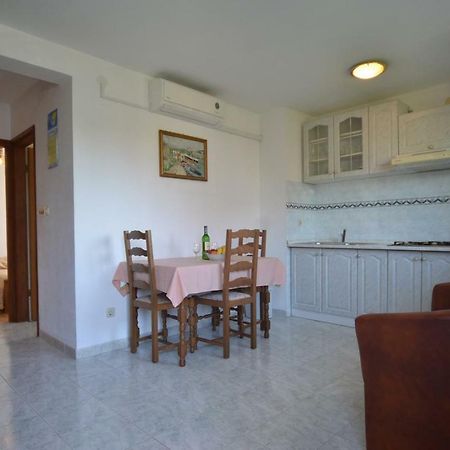 רוביני Koreni Apartments מראה חיצוני תמונה