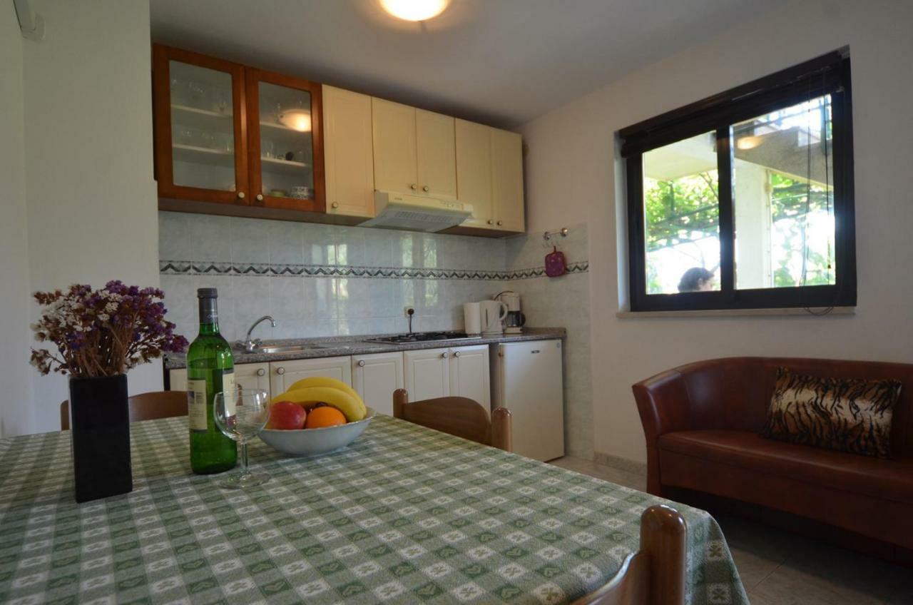 רוביני Koreni Apartments מראה חיצוני תמונה