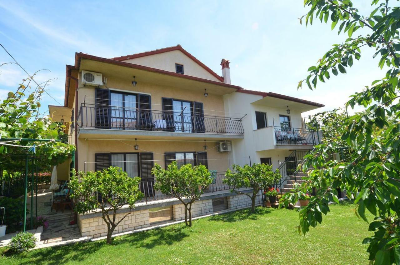 רוביני Koreni Apartments מראה חיצוני תמונה