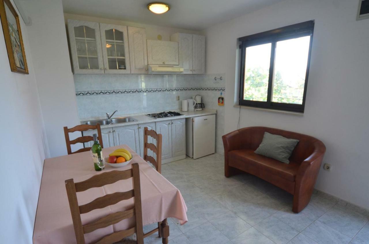 רוביני Koreni Apartments מראה חיצוני תמונה