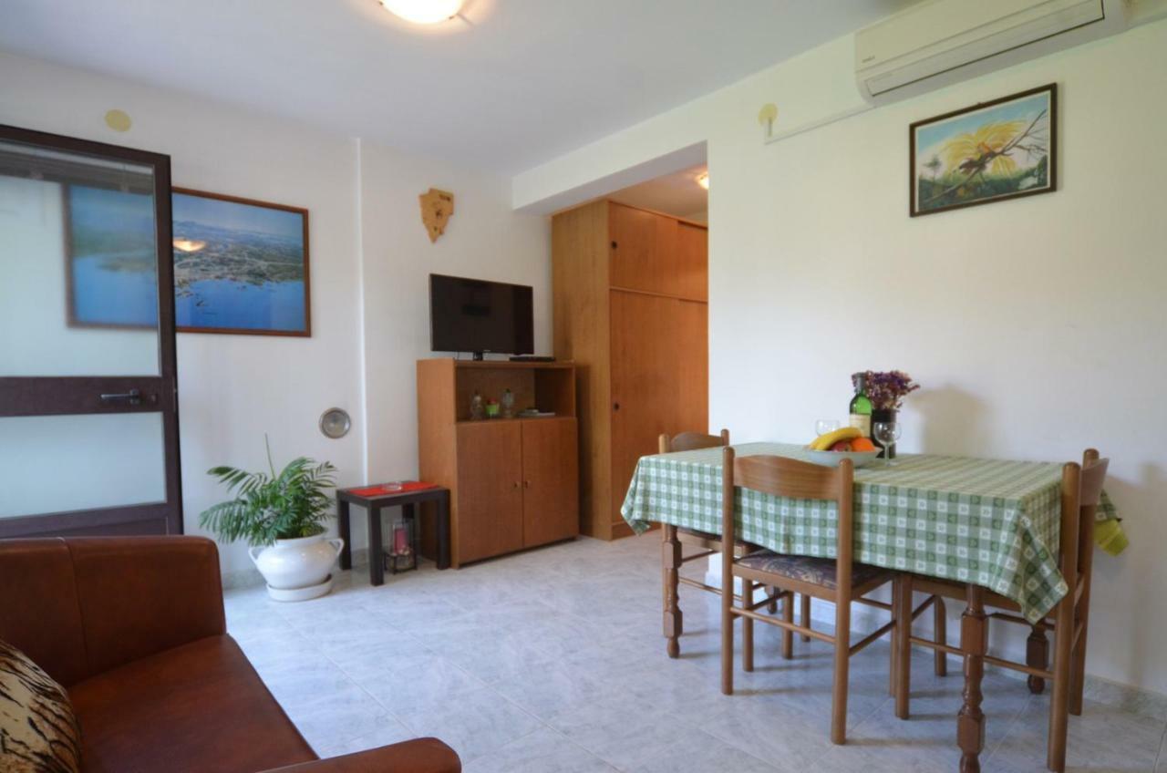 רוביני Koreni Apartments מראה חיצוני תמונה